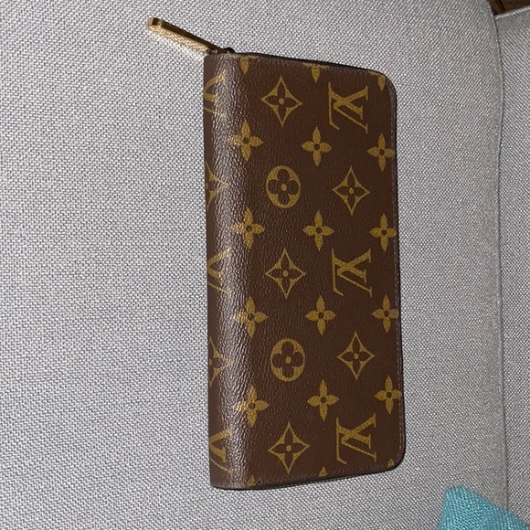 Louis Vuitton Zippy Monogram Wallet - 12 card - 2020 (Like new condition) - Picture 2 of 10